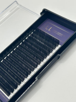 Buy 4 trays and get 1 FREE on all Russian Volume Lash Trays!